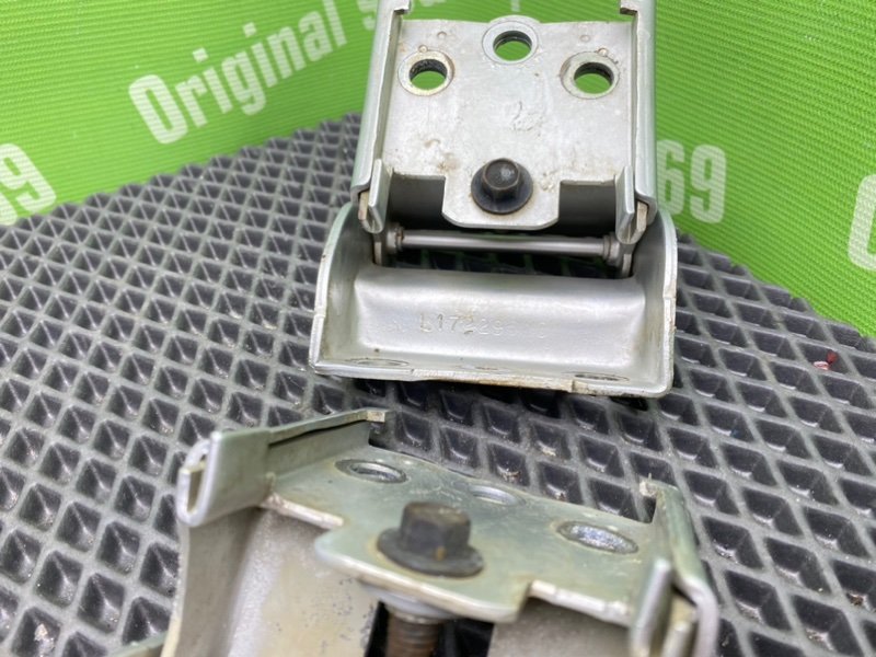 Петли багажника, 1000 рублей, Тверь