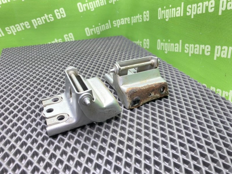 Петли багажника, 1000 рублей, Тверь