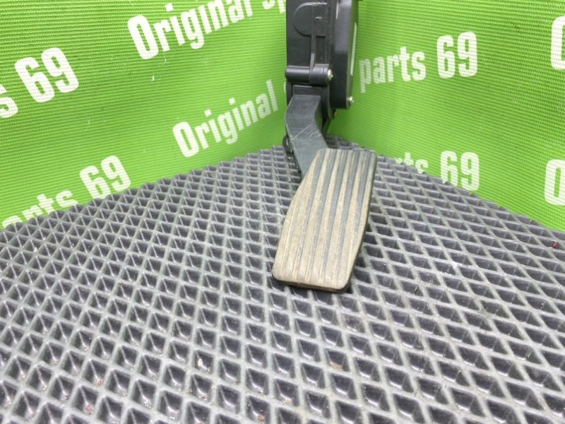 Педаль газа, 1200 рублей, Тверь