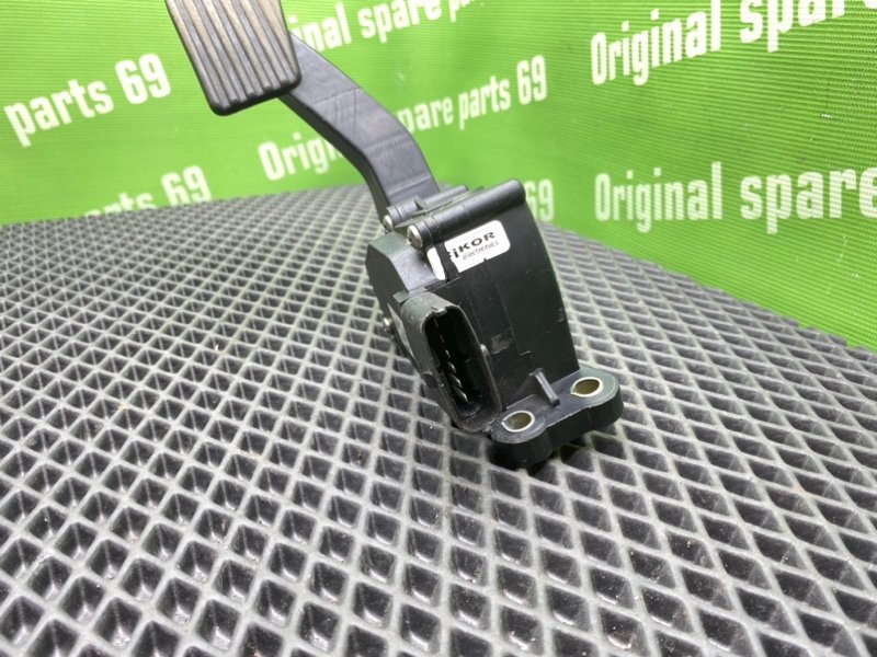 Педаль газа, 1200 рублей, Тверь