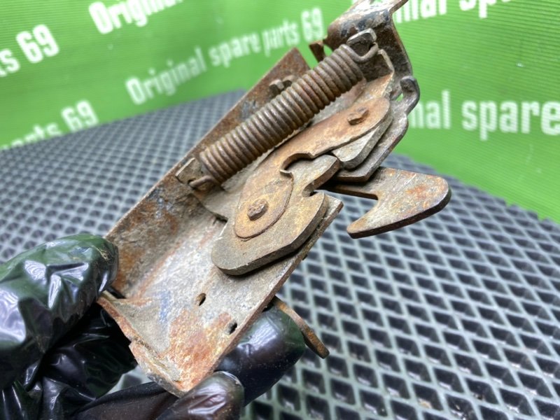 Замок капота, 500 рублей, Тверь