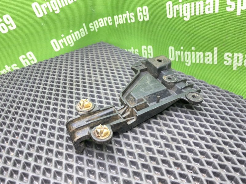 Кронштейн бампера, 1000 рублей, Тверь