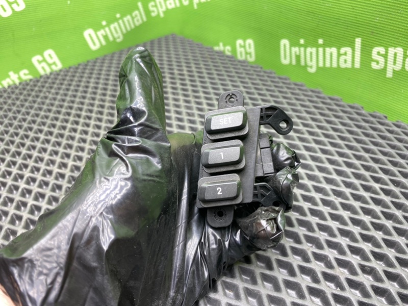 Кнопки, 1000 рублей, Тверь