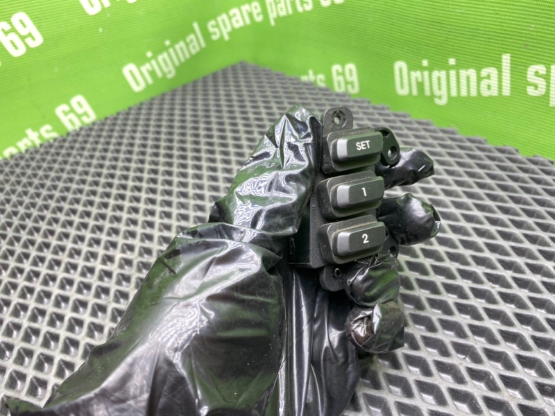 Кнопки, 1000 рублей, Тверь