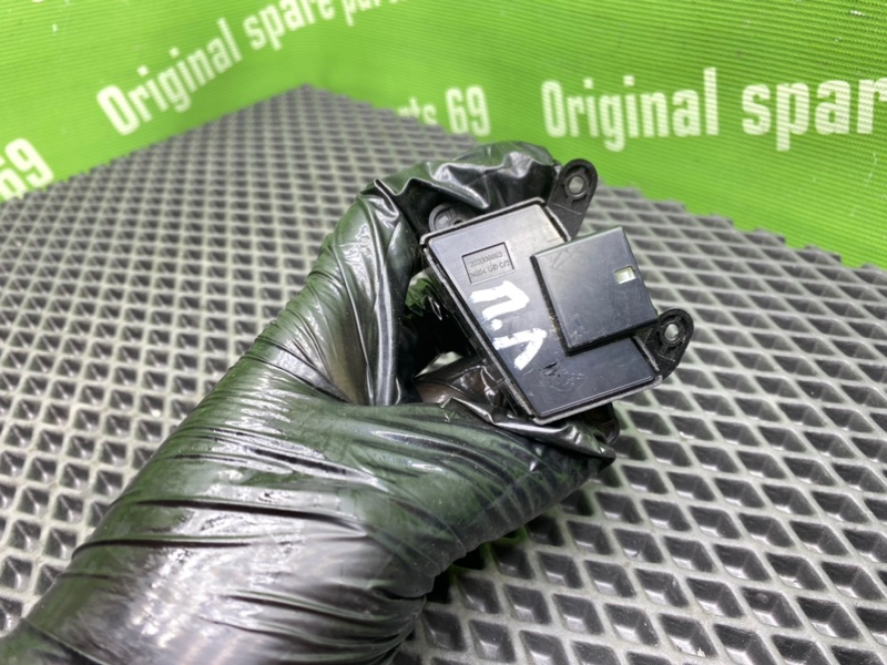 Кнопки, 1000 рублей, Тверь