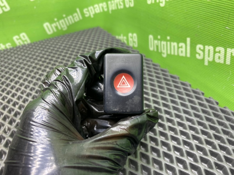 Кнопка аварийки, 1000 рублей, Тверь