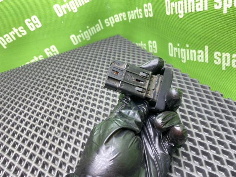 Кнопка аварийки, 1000 рублей, Тверь