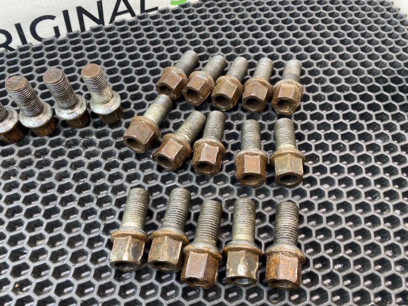 Колесные болты, 2100 рублей, Тверь