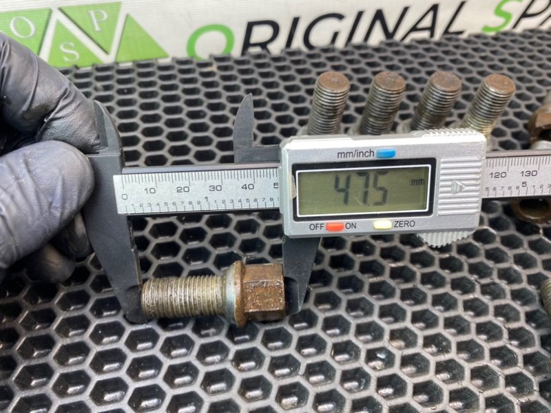 Колесные болты, 2100 рублей, Тверь