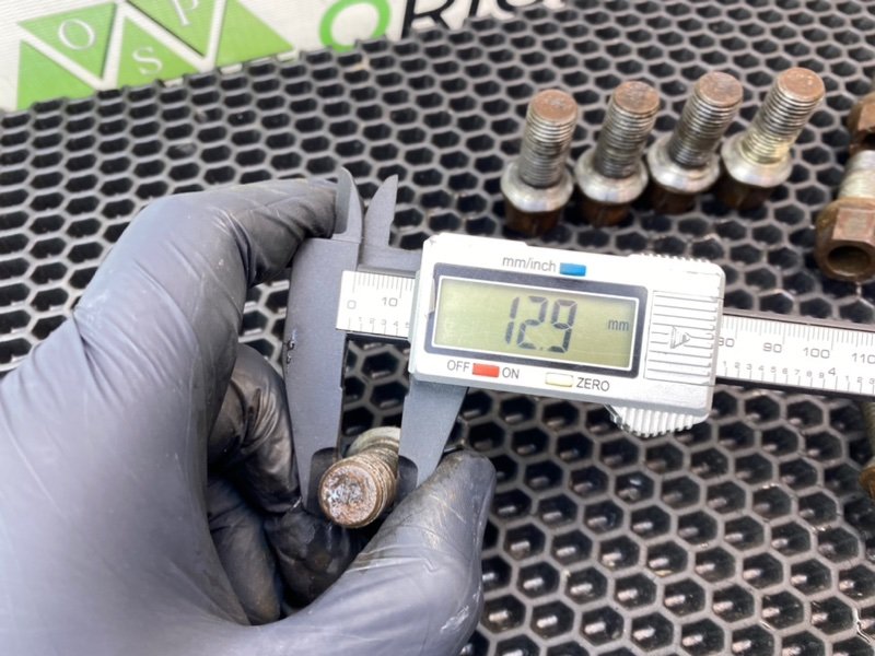 Колесные болты, 2100 рублей, Тверь