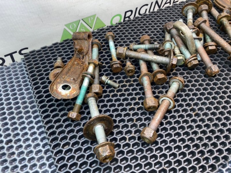 Болты подвески, 1900 рублей, Калининград