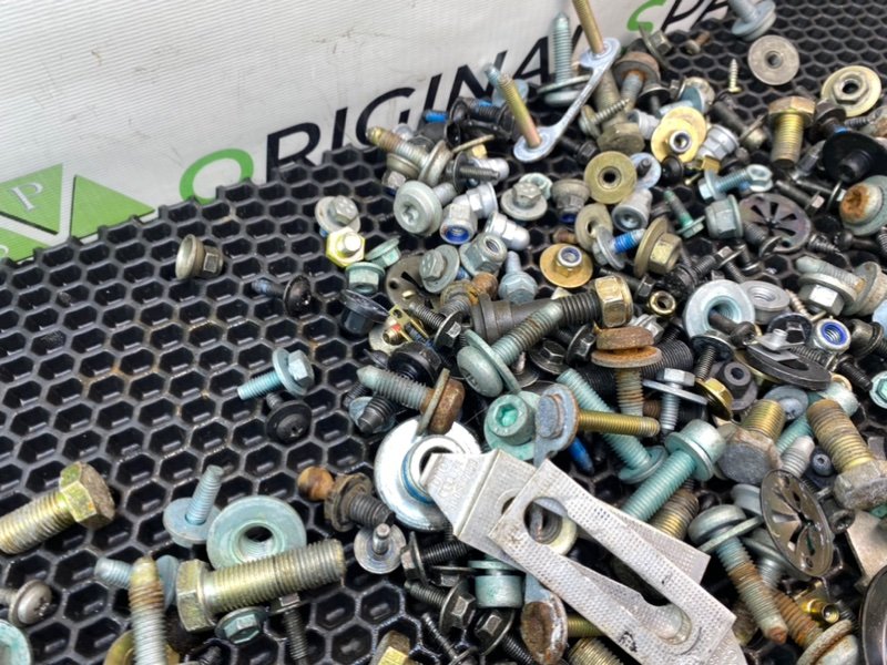 Болты салона, 1900 рублей, Калининград