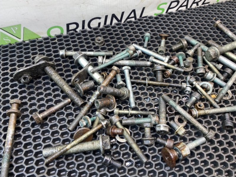 Болты двигателя, 1600 рублей, Калининград