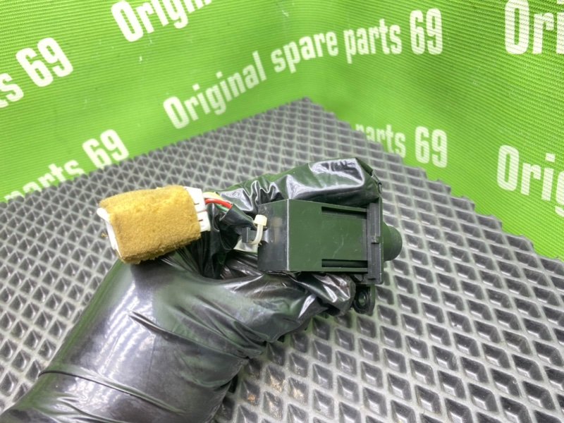 Кнопка, 500 рублей, Тверь