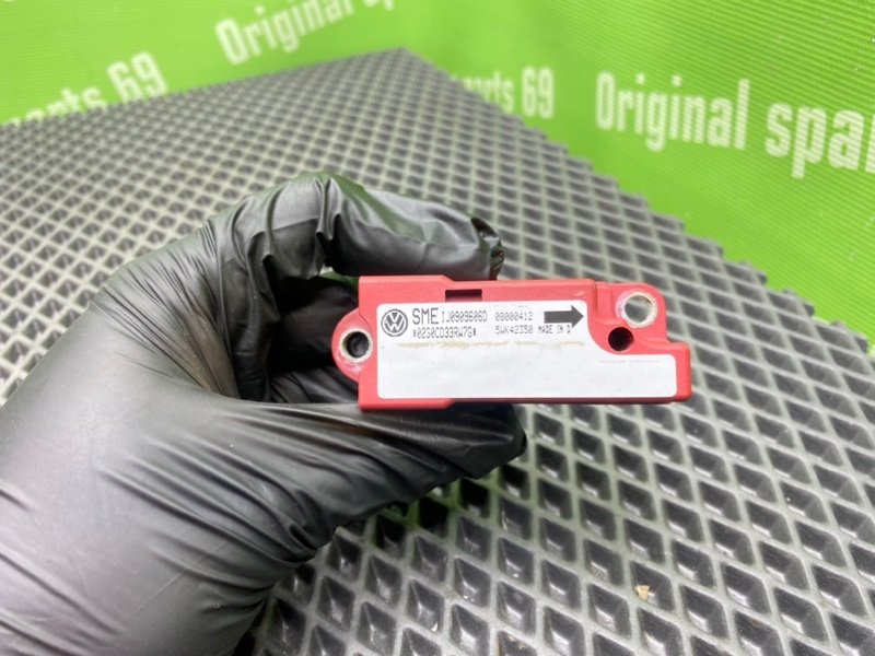 Датчик удара, 500 рублей, Тверь