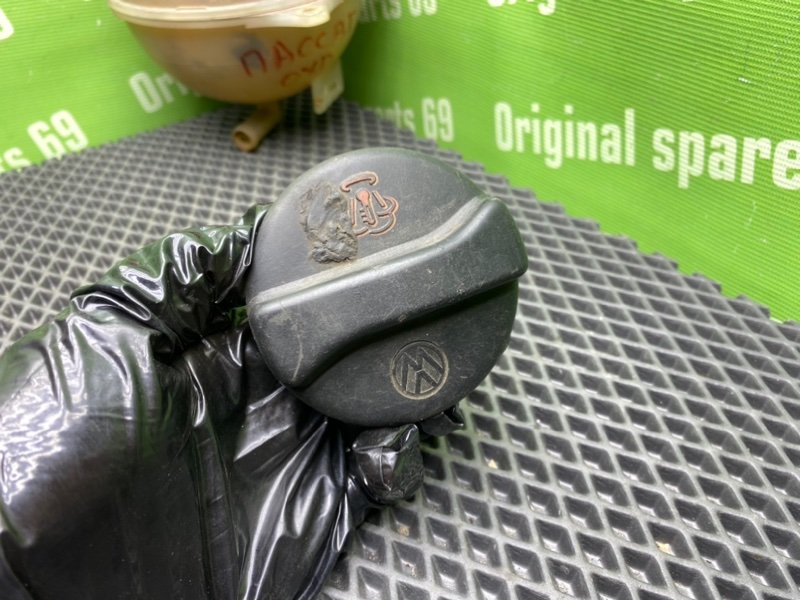 Бачок ож, 1000 рублей, Тверь