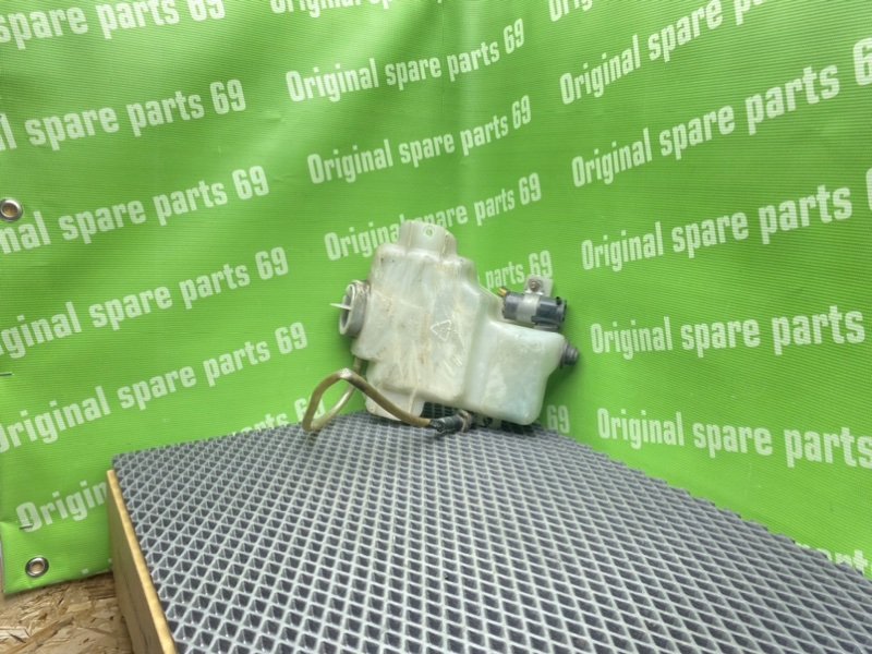 Бачок омывателя заднего стекла, 1000 рублей, Тверь