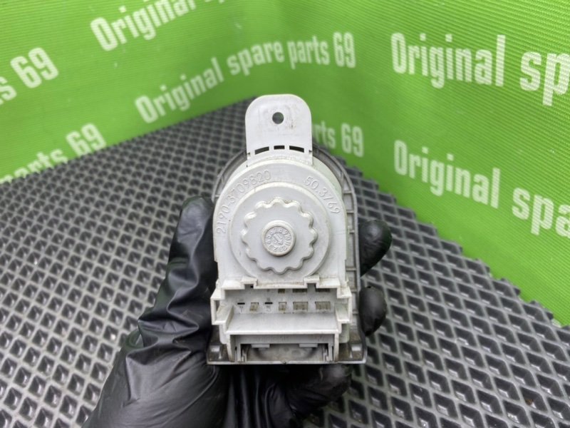 Тумблер света, 600 рублей, Тверь