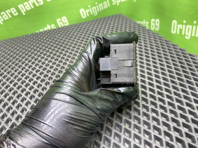 Кнопка обогрева сидений, 900 рублей, Тверь