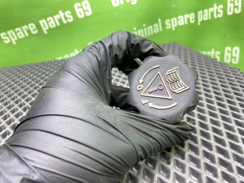 Крышка расширительного бачка, 500 рублей, Тверь