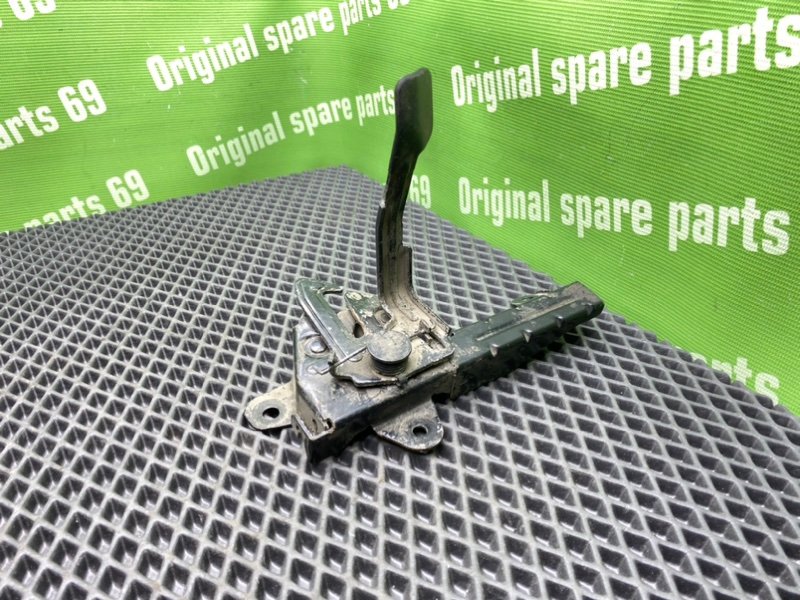 Замок капота, 1000 рублей, Тверь