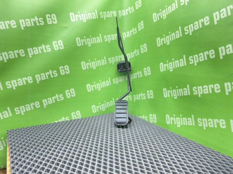 Педаль газа, 700 рублей, Тверь