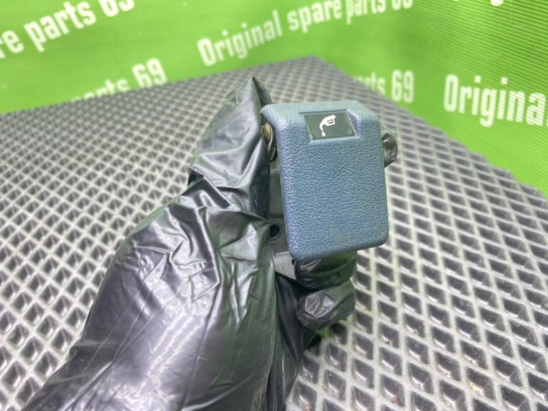 Кнопка открывания бензобака, 800 рублей, Тверь