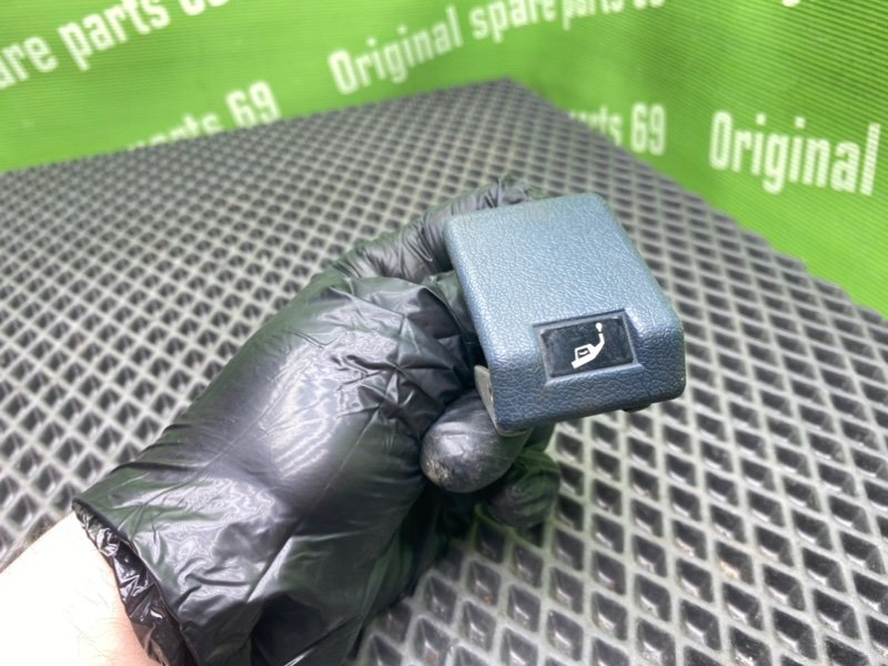 Кнопка открывания бензобака, 800 рублей, Тверь