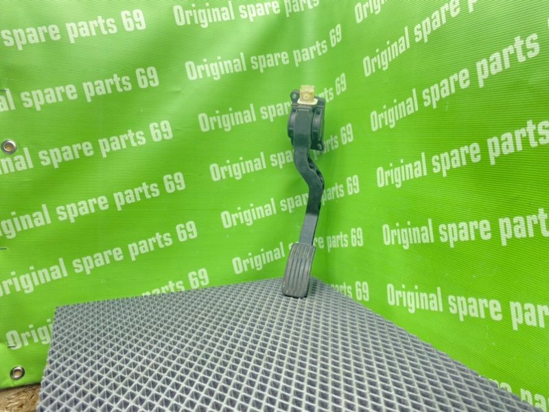 Педаль газа, 1000 рублей, Тверь