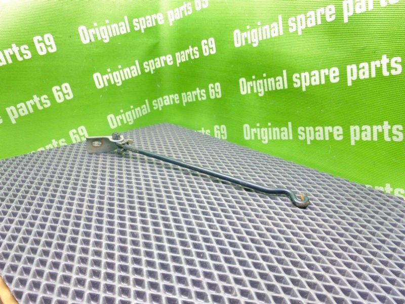 Упор капота, 1000 рублей, Тверь