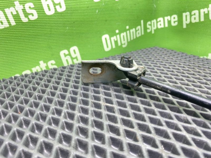 Упор капота, 1000 рублей, Тверь