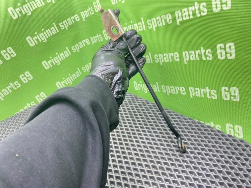 Упор капота, 1000 рублей, Тверь