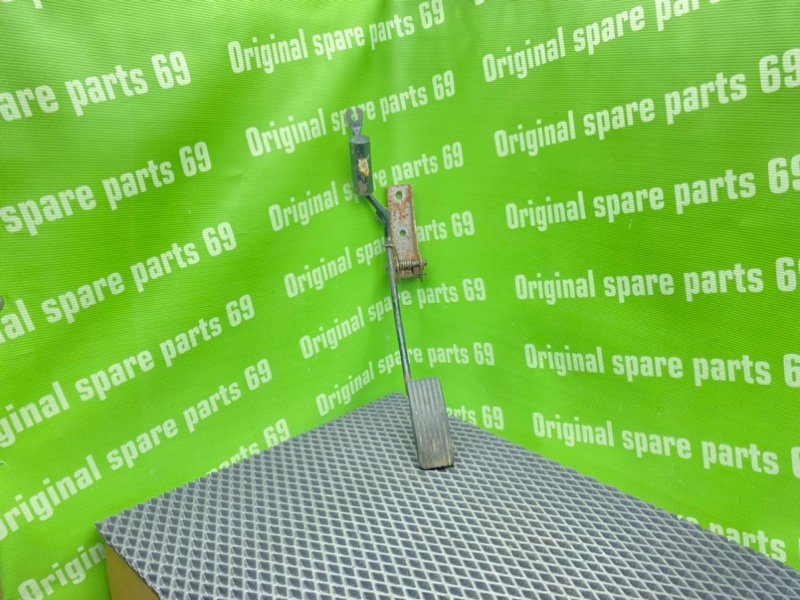 Педаль газа, 400 рублей, Тверь