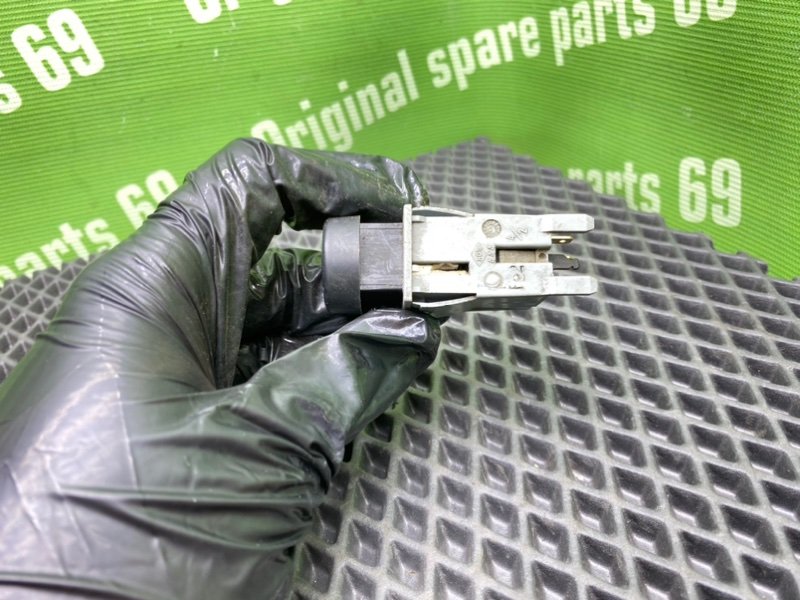 Кнопка обогрева заднего стекла, 500 рублей, Тверь