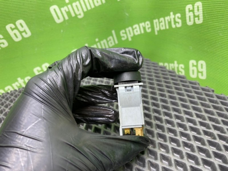 Кнопка обогрева заднего стекла, 500 рублей, Тверь