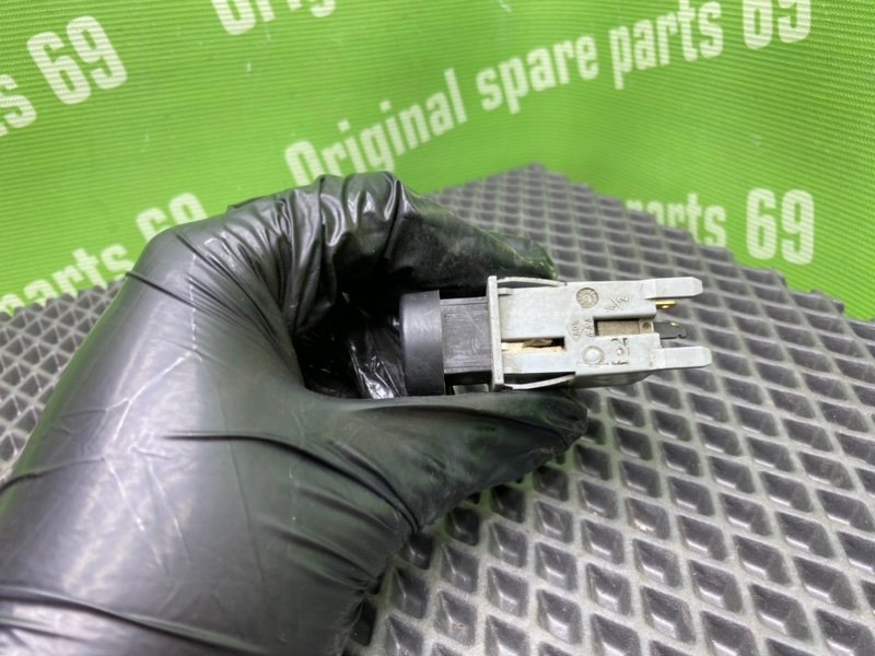 Кнопка обогрева заднего стекла, 500 рублей, Тверь