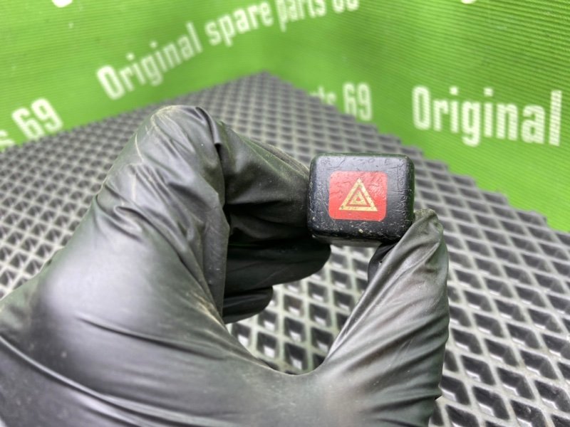 Кнопка аварийки, 800 рублей, Тверь