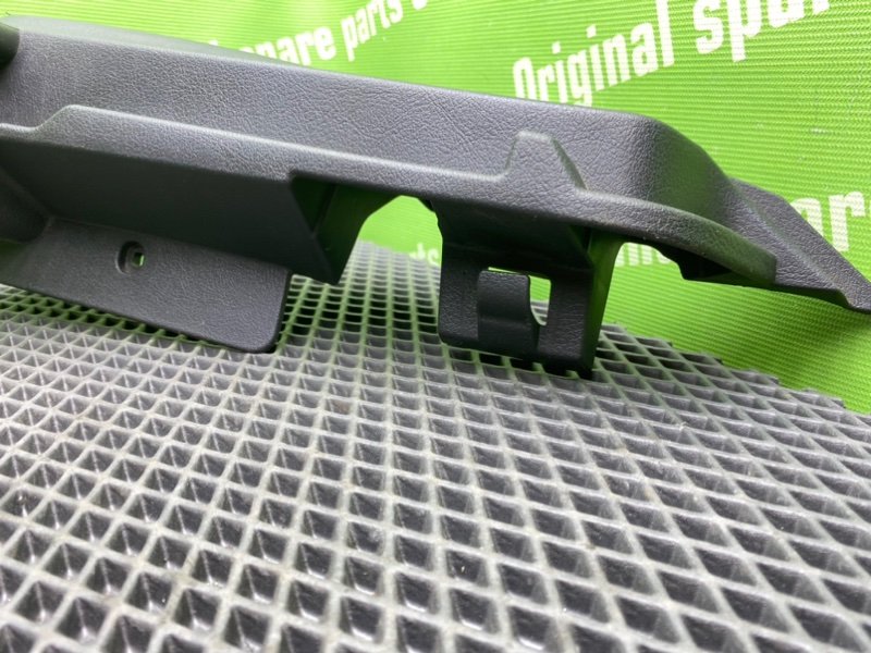 Кронштейн полки багажника, 500 рублей, Тверь