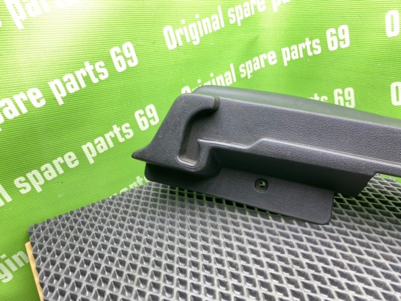 Кронштейн полки багажника, 500 рублей, Тверь