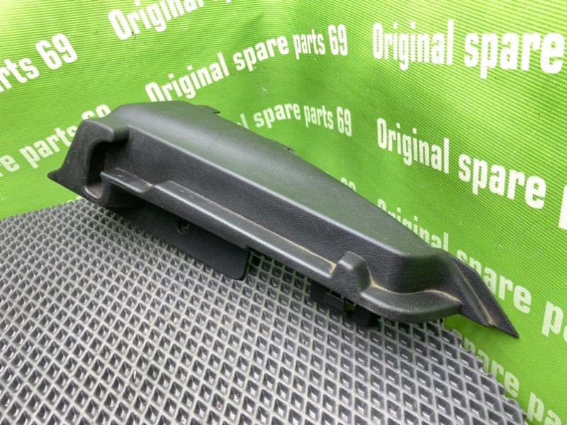 Кронштейн полки багажника, 500 рублей, Тверь