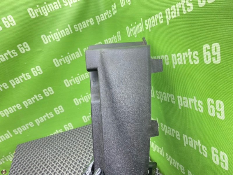 Кронштейн полки багажника, 500 рублей, Тверь