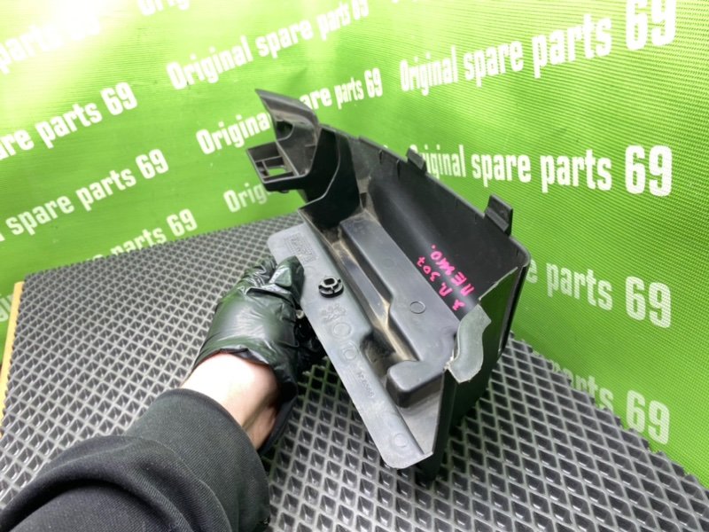 Кронштейн полки багажника, 500 рублей, Тверь