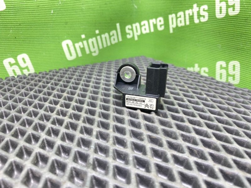 Датчик удара, 500 рублей, Тверь