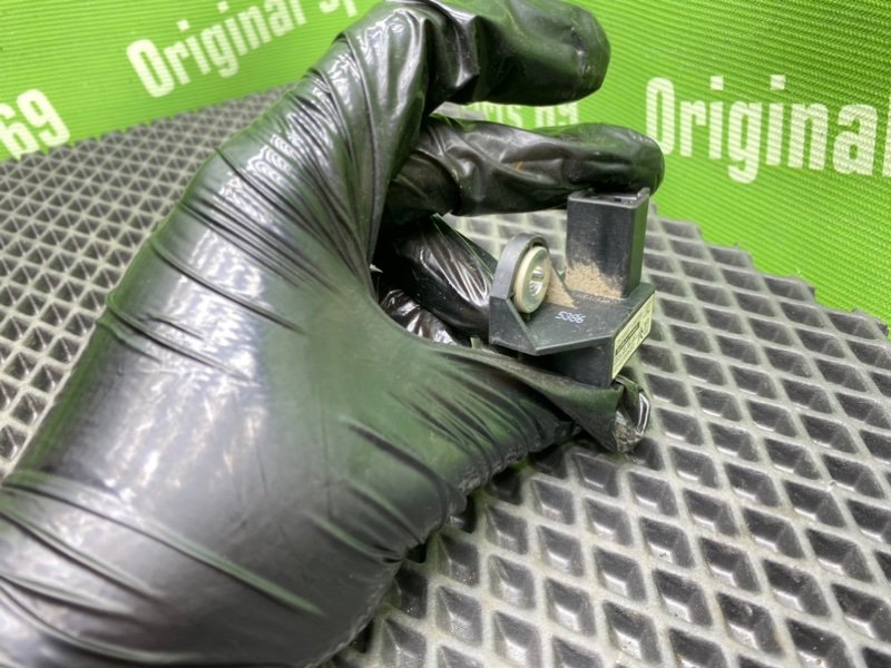 Датчик удара, 500 рублей, Тверь