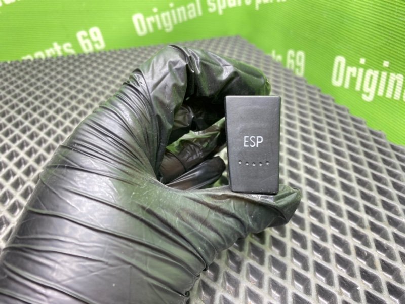 Кнопка антипробуксовочной системы, 500 рублей, Тверь