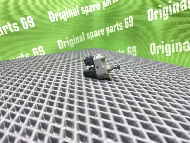 Концевик стоп-сигнала, 1000 рублей, Тверь