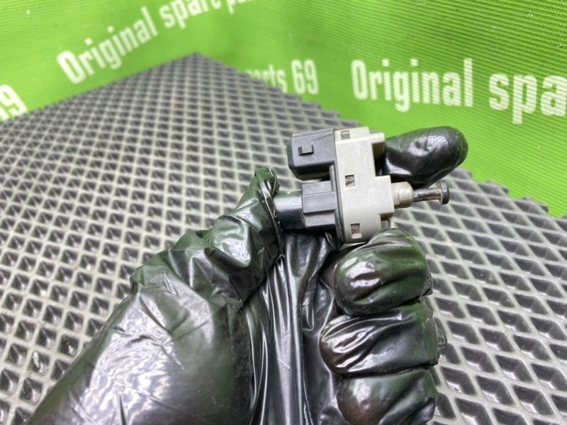 Концевик стоп-сигнала, 1000 рублей, Тверь