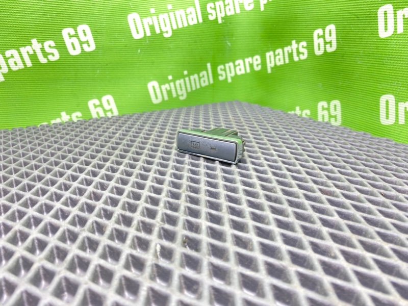 Кнопка обогрева заднего стекла, 600 рублей, Тверь