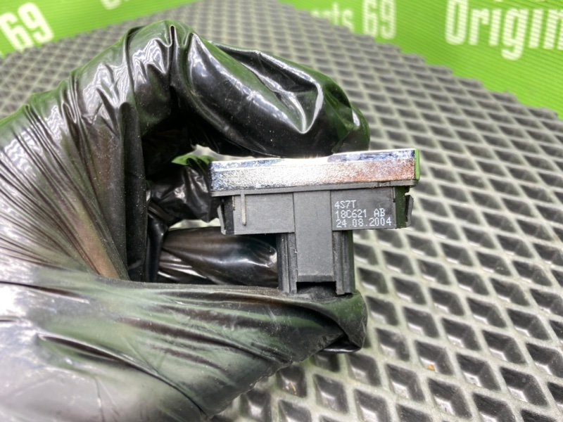 Кнопка обогрева заднего стекла, 600 рублей, Тверь