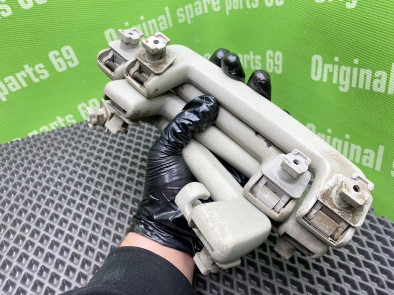 Ручки потолка, 1000 рублей, Тверь